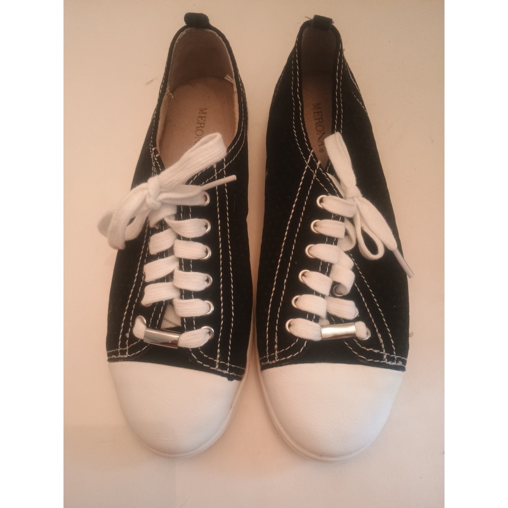 New Merona Women's Size 8 Black Faux Suede/Leather Round Toe Cushioned Sneakers